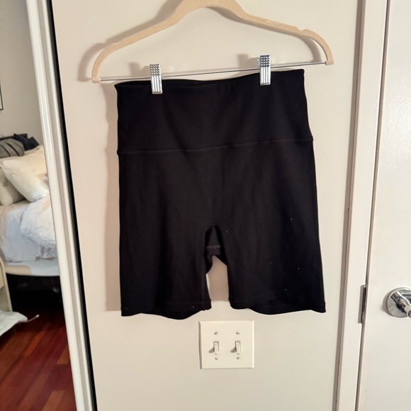 SOLID & STRIPED SPORT High Tide 7 Inch Ribbed Biker Short - Picture 2 of 5